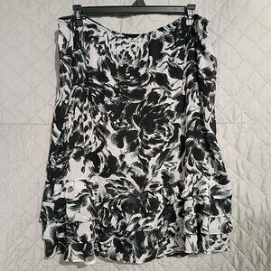 Studio 1940 Black and White Floral Ruffle Skirt 22/24W